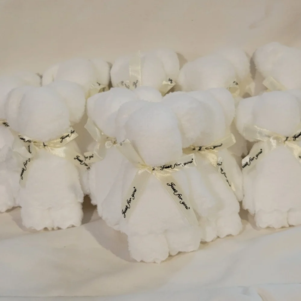 5 White Towel Bears